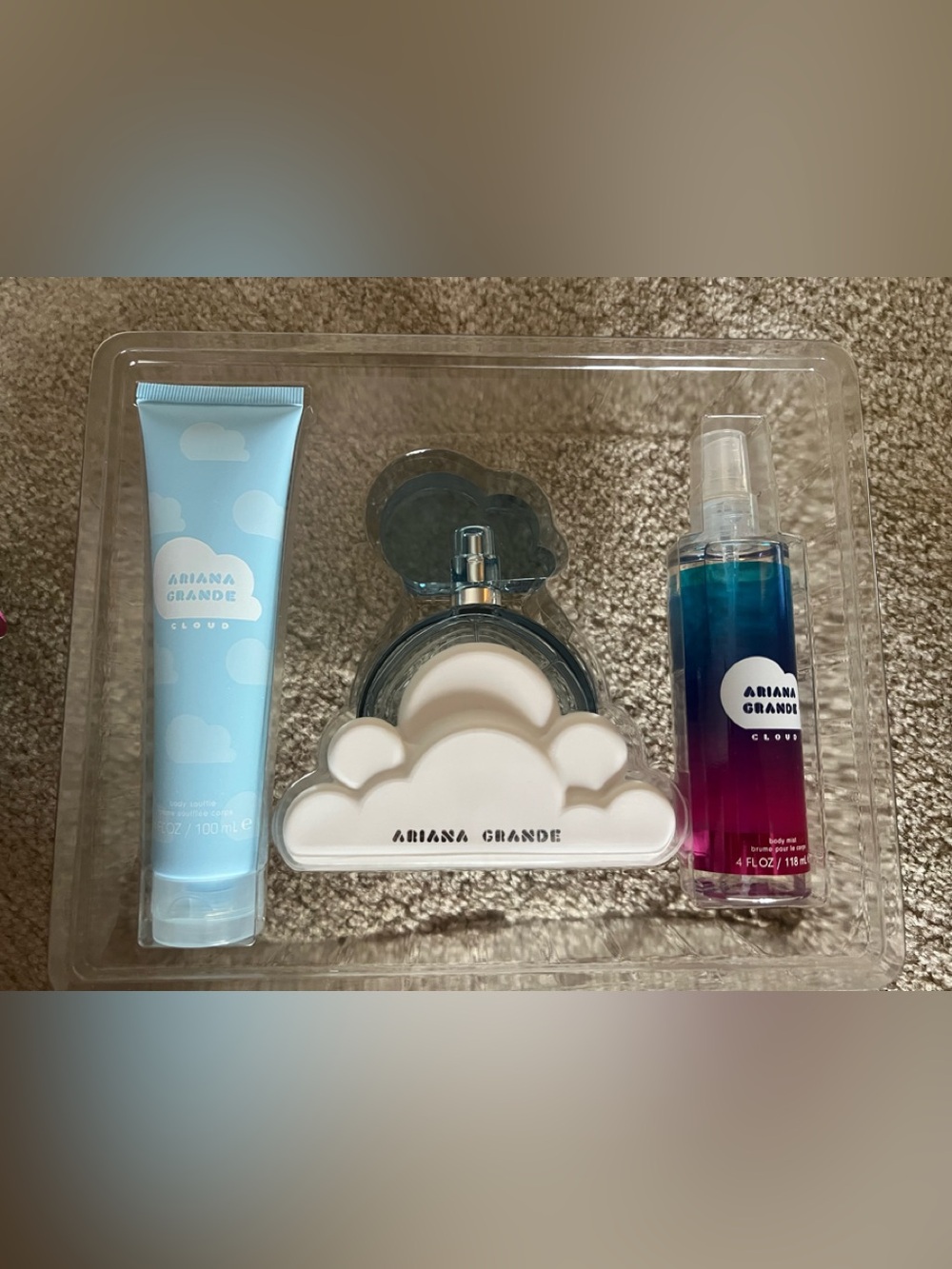 Ariana Grande Cloud Gift Set - New & Unused - Picture 2 of 4